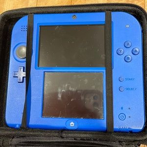 Nintendo Electric Blue 2DS w/case, 9 games, 2 stylus